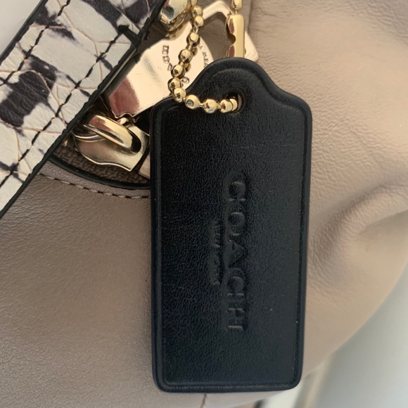 Coach bag sold - Picture 5 of 7